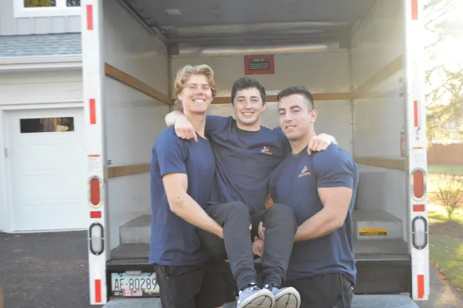 Happy movers